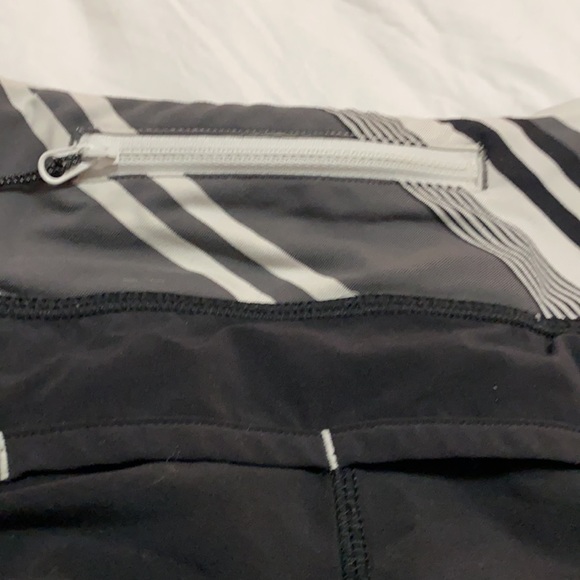 Lululemon athletica workout shorts - Picture 6 of 7